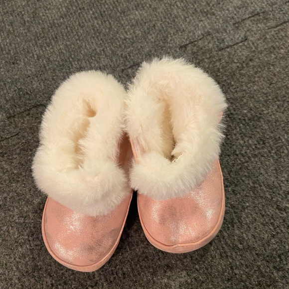 Jack & Lily baby booties - Picture 3 of 3